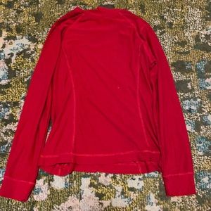 size small long sleeve workout shirt